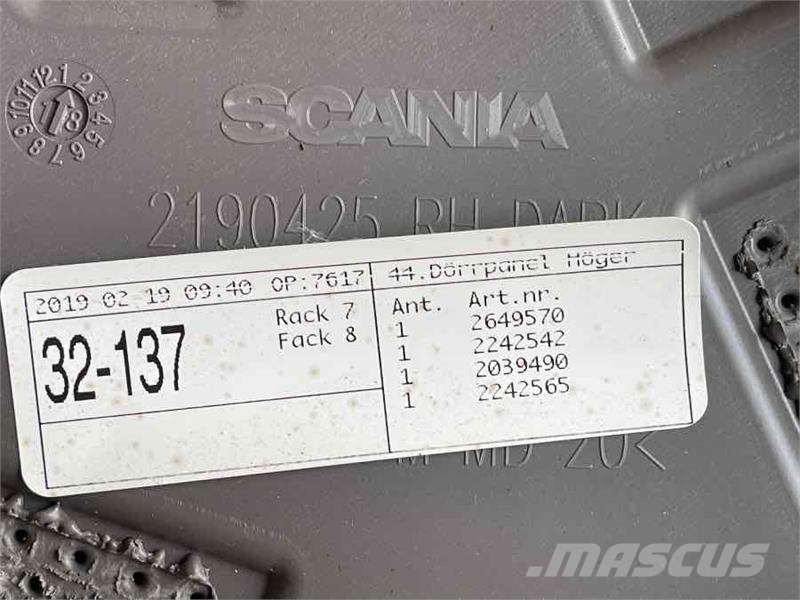 Scania DOOR PANEL 2649570 Kabīnes un interjers