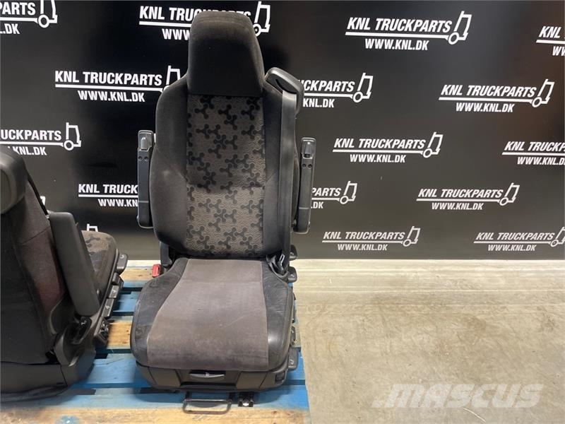 Scania DRIVER SEAT 캐빈 및 인테리어