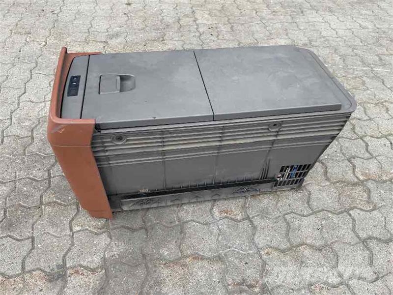 Scania FRIDGE CS 3261150 캐빈 및 인테리어