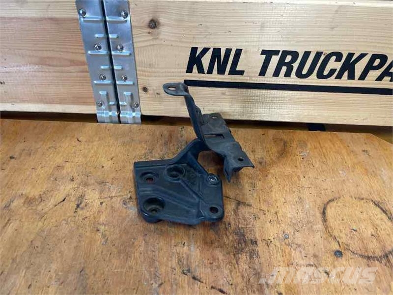 Scania FRONT HINGE 2276770 الشاسيه والتعليق