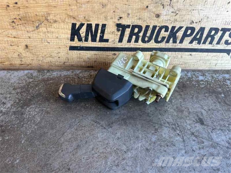 Scania HAND BRAKECONTROL 2301817 Kabīnes un interjers