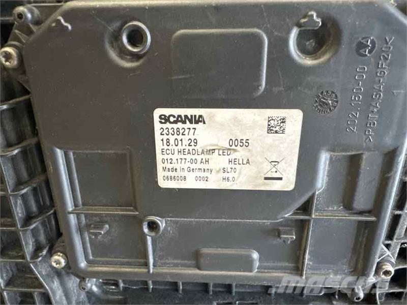 Scania HEADLAMP LED  2655848 차축