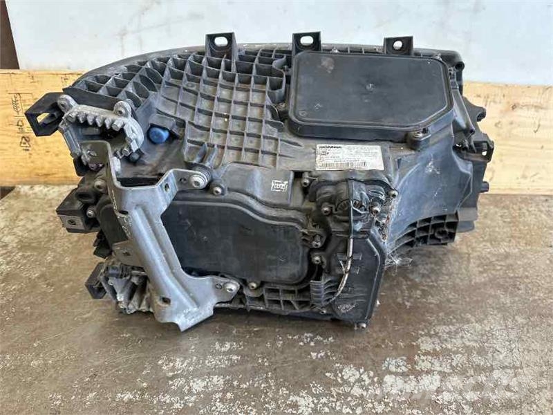 Scania HEADLAMP LED  2655848 차축