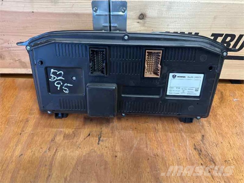 Scania ICL CLUSTER 2496979 캐빈 및 인테리어