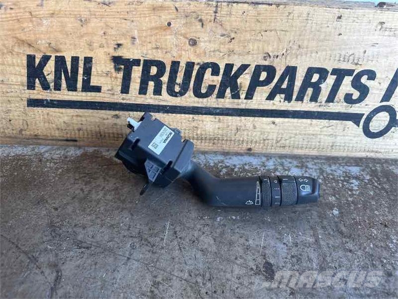 Scania LEVER / SWITCH INDICATOR/WIPER LEVER NGS 2824094 Cabinas
