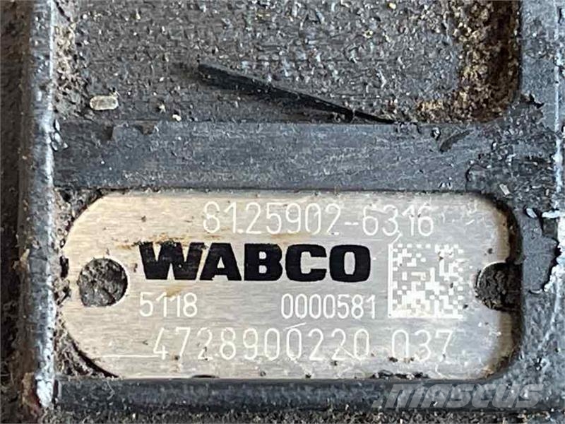 Scania MAN ECAS VALVE 81.25902-6316 散热器