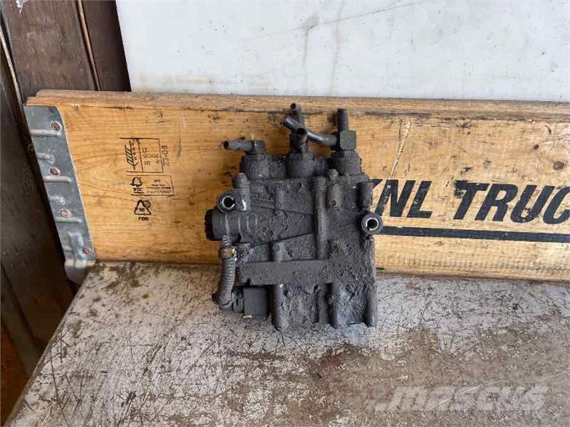 Scania MAN ECAS VALVE 81.25902-6316 散热器