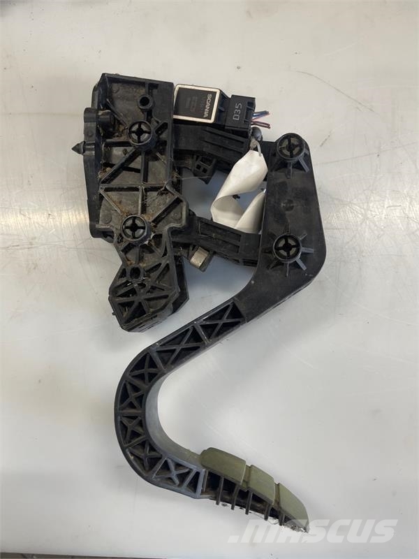 Scania PEDAL 1753411 캐빈 및 인테리어
