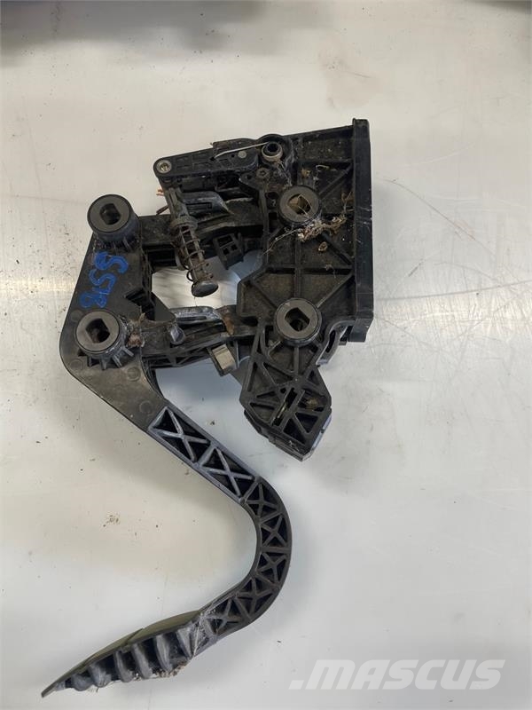 Scania PEDAL 1753411 캐빈 및 인테리어