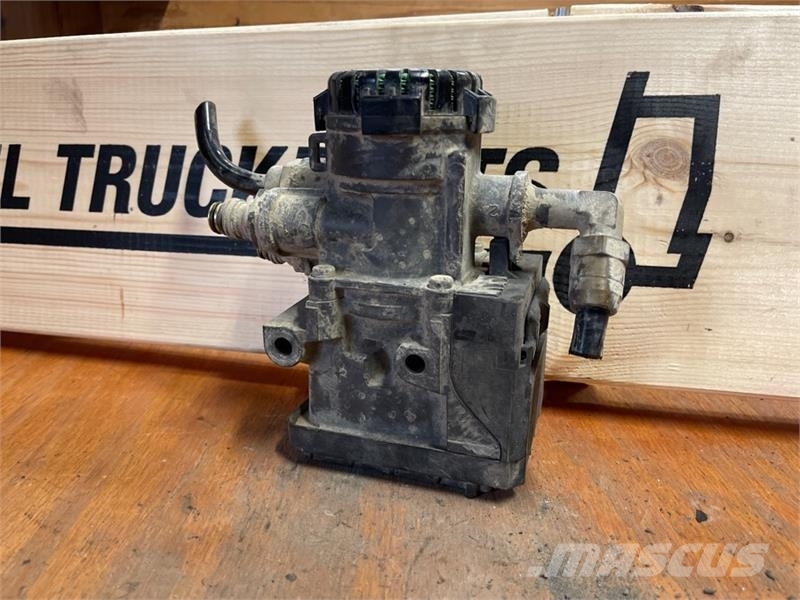 Scania PRESSURE CONTROL MODULE EBS 1879275 Radiatori