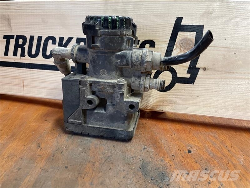 Scania PRESSURE CONTROL MODULE EBS 1879275 Radiatori