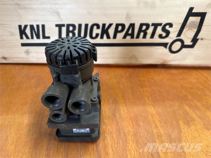 Scania PRESSURE CONTROL MODULE EBS 1879275 Radiatori