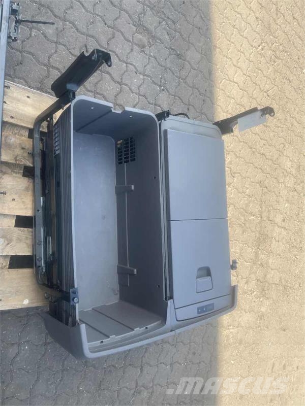 Scania R SERIE FRIDGE // 3261151 Cabine e interni