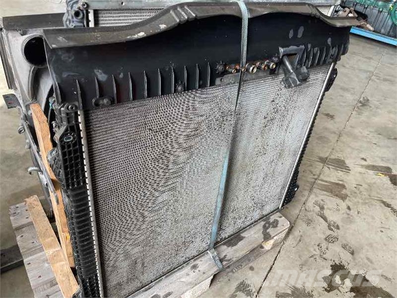 Scania RADIATOR 2552201 مشعات