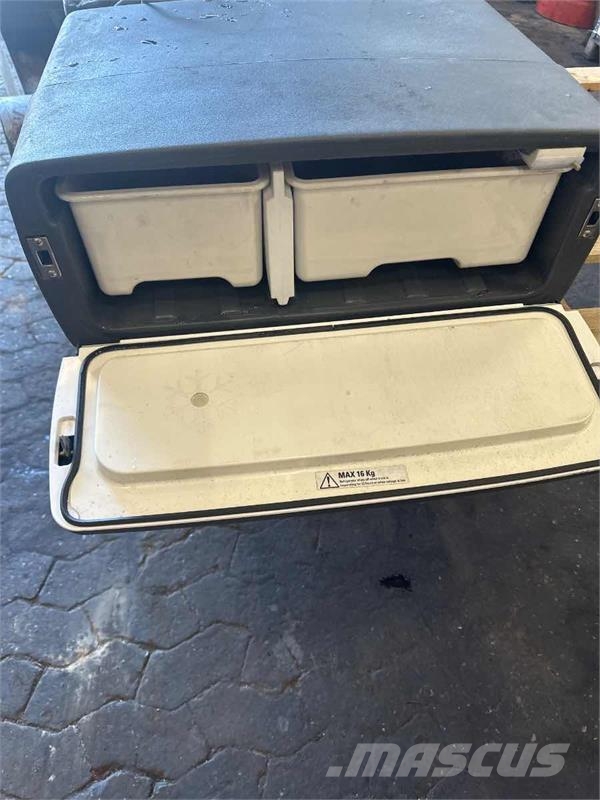 Scania REFRIGERATOR / FRIDGE 1741355 Kabine i unutrašnjost