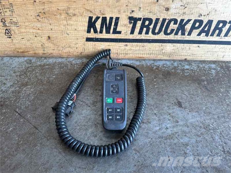 Scania REMOTE 2404444 Cabinas e interior