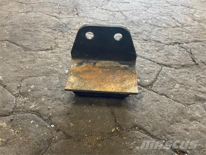 Scania RUBBER BRACKET 1370142 Chassis en ophanging