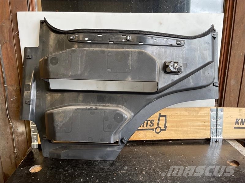 Scania STEP PLATE 2422396 Chassis