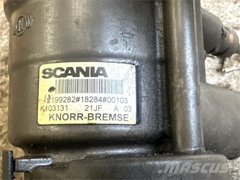 Scania TRAILER CONTROL MODULE 2199282 Radiatori