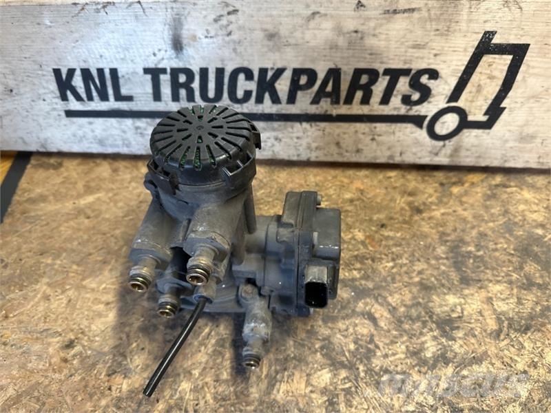 Scania TRAILER CONTROL MODULE 2199282 Radiatori