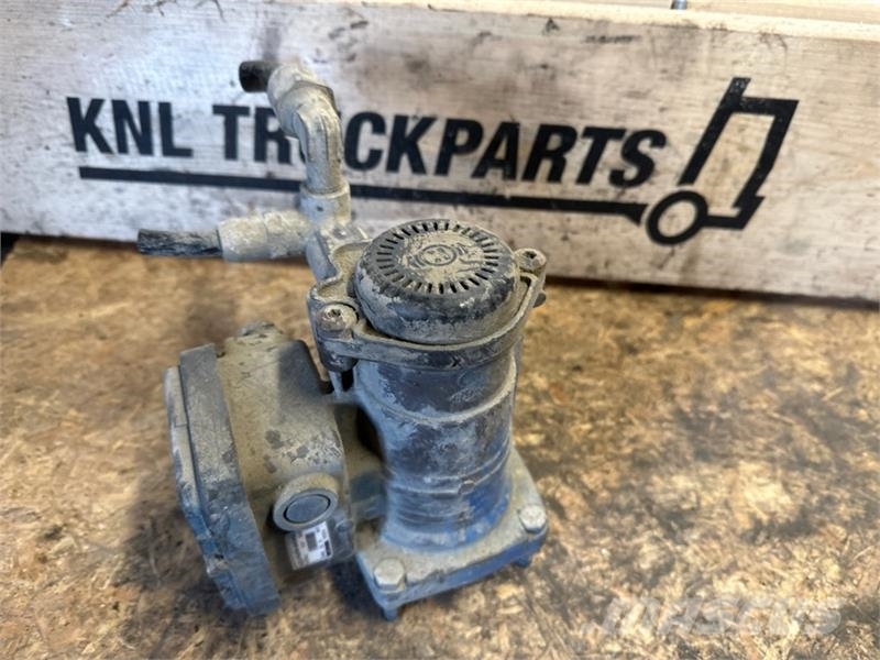 Scania TRAILER CONTROL MODULE 1879274 Radiatori
