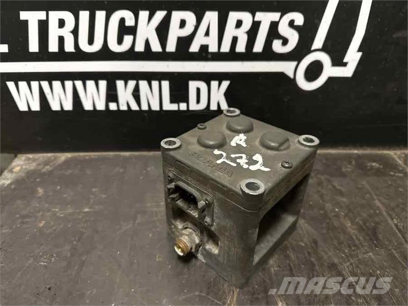 Scania VLAVE BLOCK V107 2843065 散热器