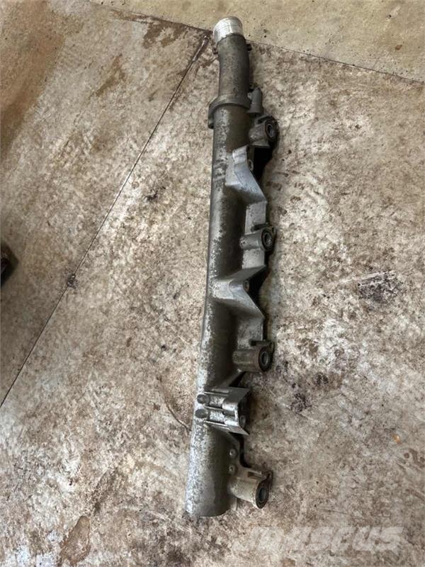 Scania WATER PIPE 2353565 Kargo motori