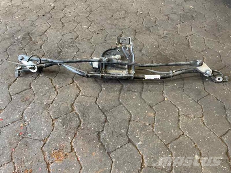 Scania WINDSCREEN WIPER 2561570 Cabins and interior