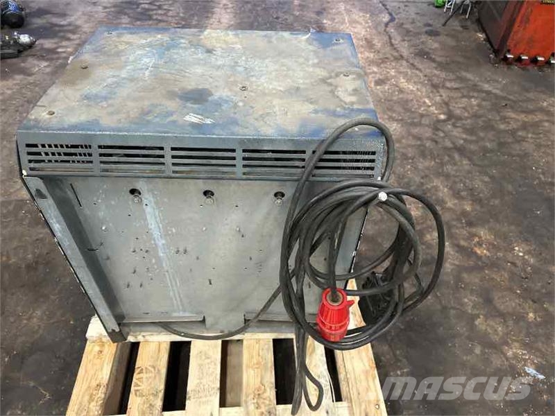 Still BATTERY CHARGER D48 C 85 A Maszyny budowlane - Inne