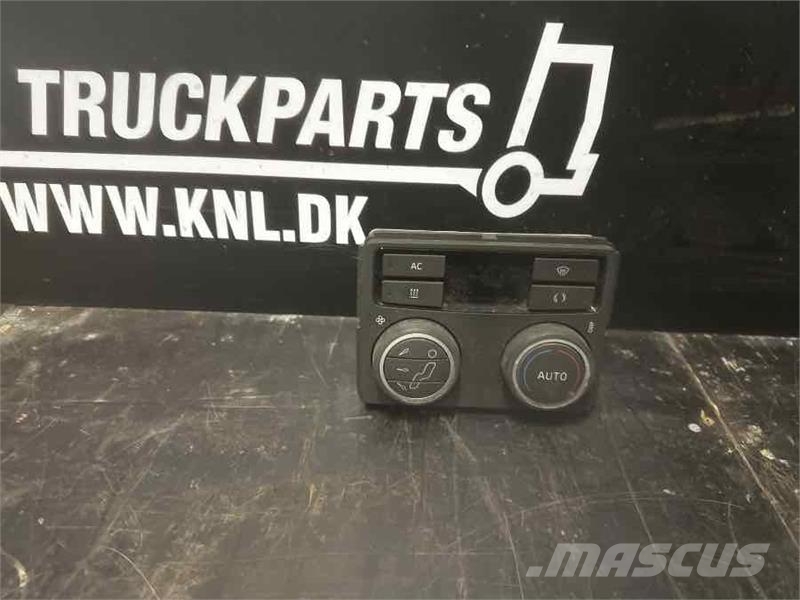 Volvo AC KLIMA PANEL 22711933 Electronics