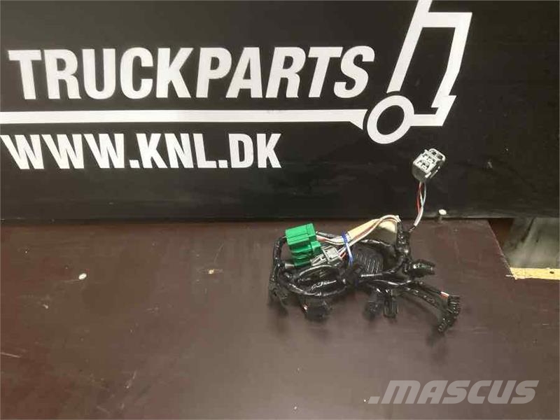 Volvo CABELS  WIRING 22929634 Electronics