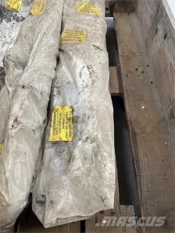 Volvo CAMSHAFT 20758404 Engines