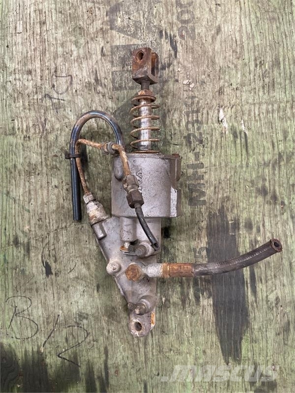 Volvo CLUCH CYLINDER 1673067 Hydraulik