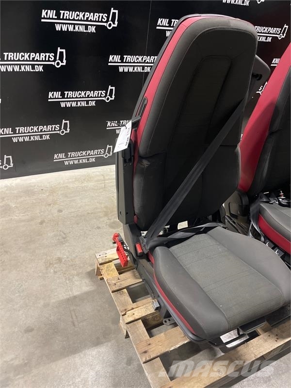 Volvo DRIVER SEAT 캐빈 및 인테리어