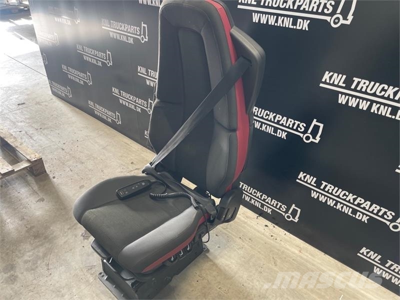 Volvo DRIVER SEAT 캐빈 및 인테리어