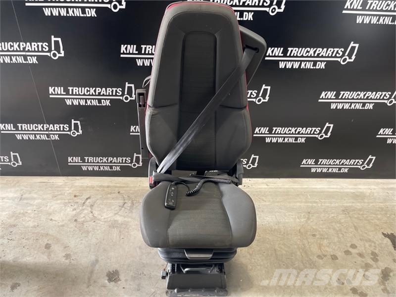 Volvo DRIVER SEAT 캐빈 및 인테리어