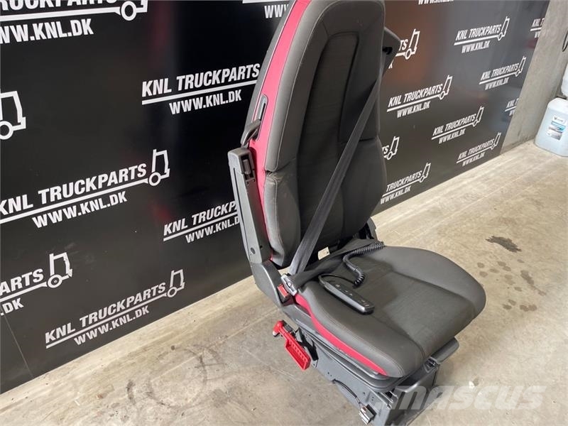 Volvo DRIVER SEAT 캐빈 및 인테리어