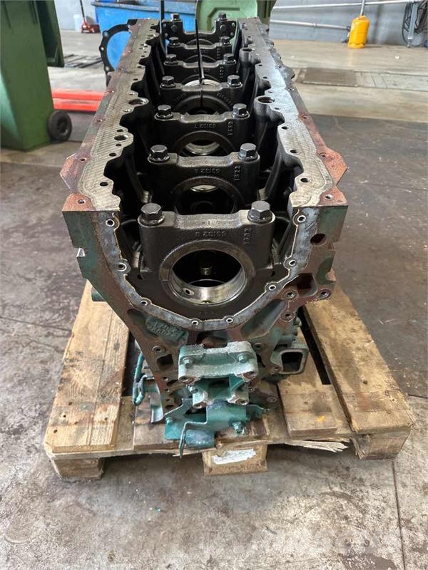 Volvo ENGINE BLOK 23830349 محركات