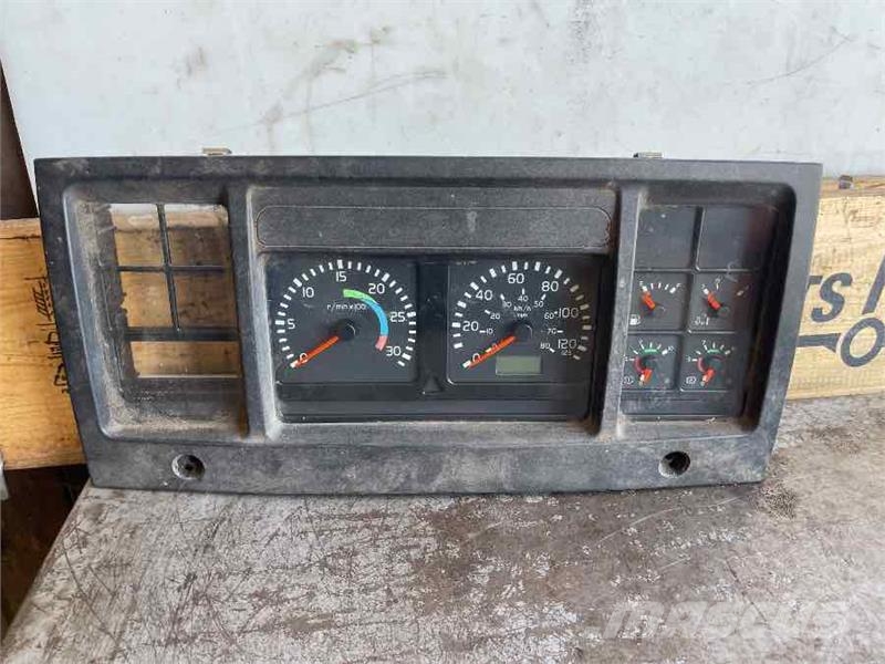 Volvo FL6 SPEEDOMETER 20528790 Elektronik