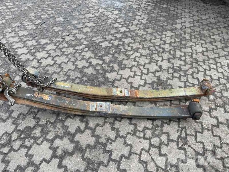 Volvo FRONT SPRING 257928 Raamid