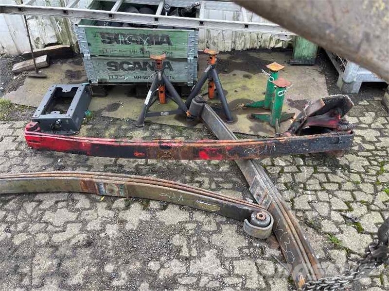 Volvo FRONT SPRING 257927 Raamid