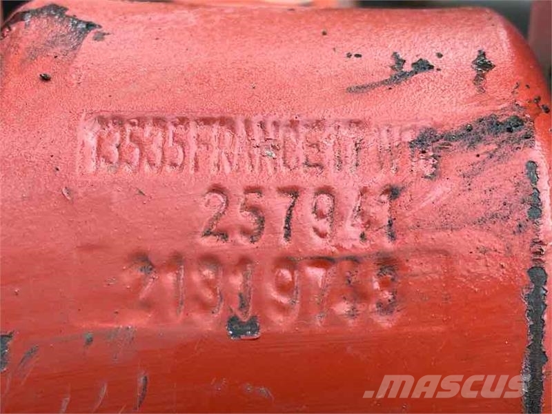 Volvo FRONTSPRING 257941 Raamid