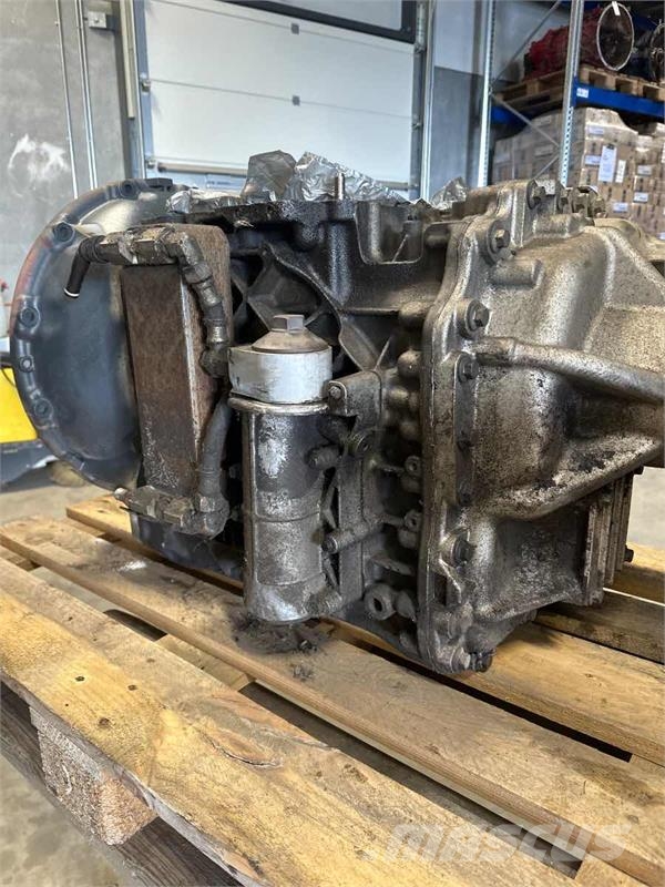 Volvo GEARBOX AT2612F // 60150784 علب تروس
