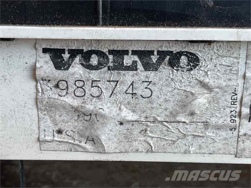 Volvo KOMBI INSTRUMENT 3985743 Electrónicos
