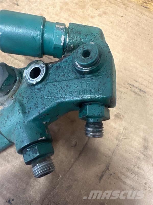 Volvo MANIFOLD VALVE 23075757 محركات