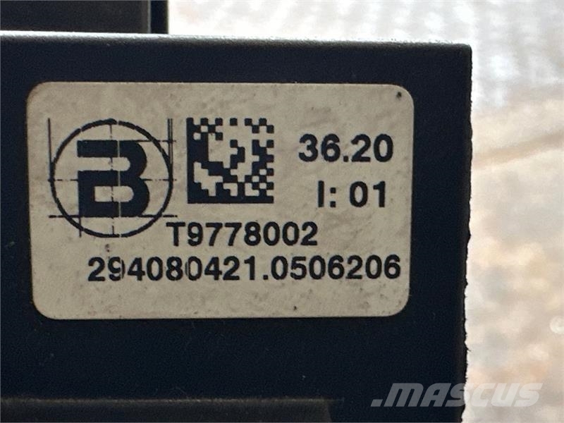 Volvo REGULATOR FAN 82349001 Chłodnice