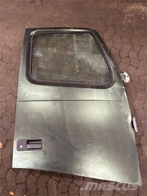 Volvo RIGHT DOOR DH 20360543 Cabinas