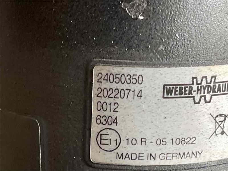 Volvo STEERING CYLINDER 24050350 Hidraulikos įrenginiai