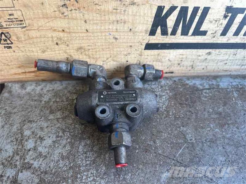 Volvo STEERING VALVE 20757513 Καλοριφέρ