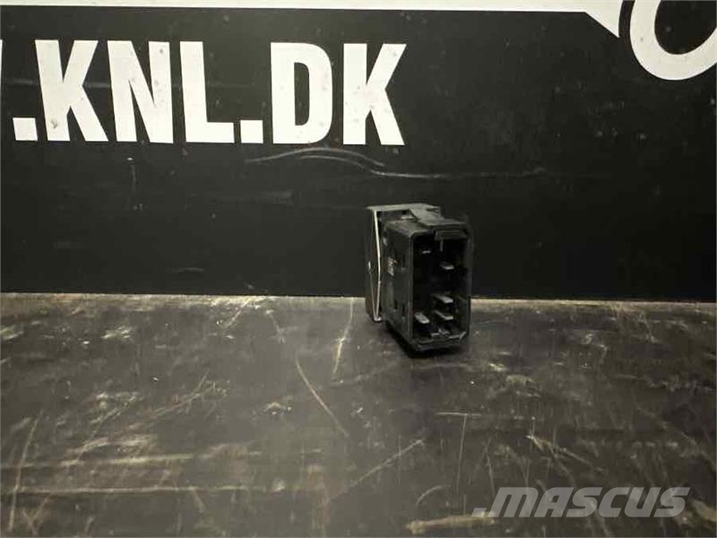 Volvo SWITCH 21788951 Electronics